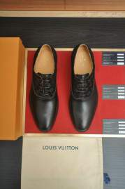 Picture of Louis Vuitton Shoes _SKULVsz38-45hnx062714899